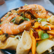 Sizzling Spicy Seafood with Noodles